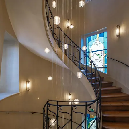 Des Prélats Hotel 4*